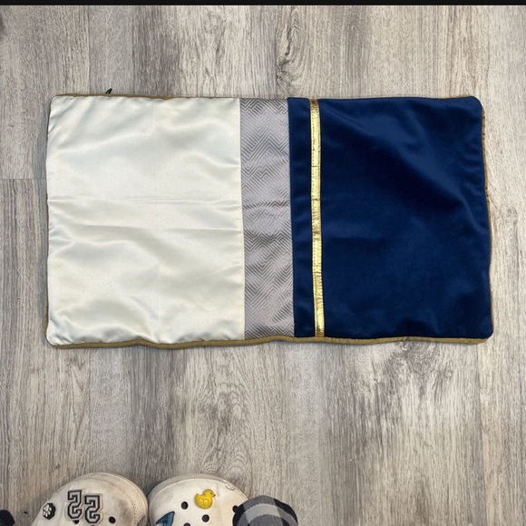 Decorative pillow case - Picture 2 of 3